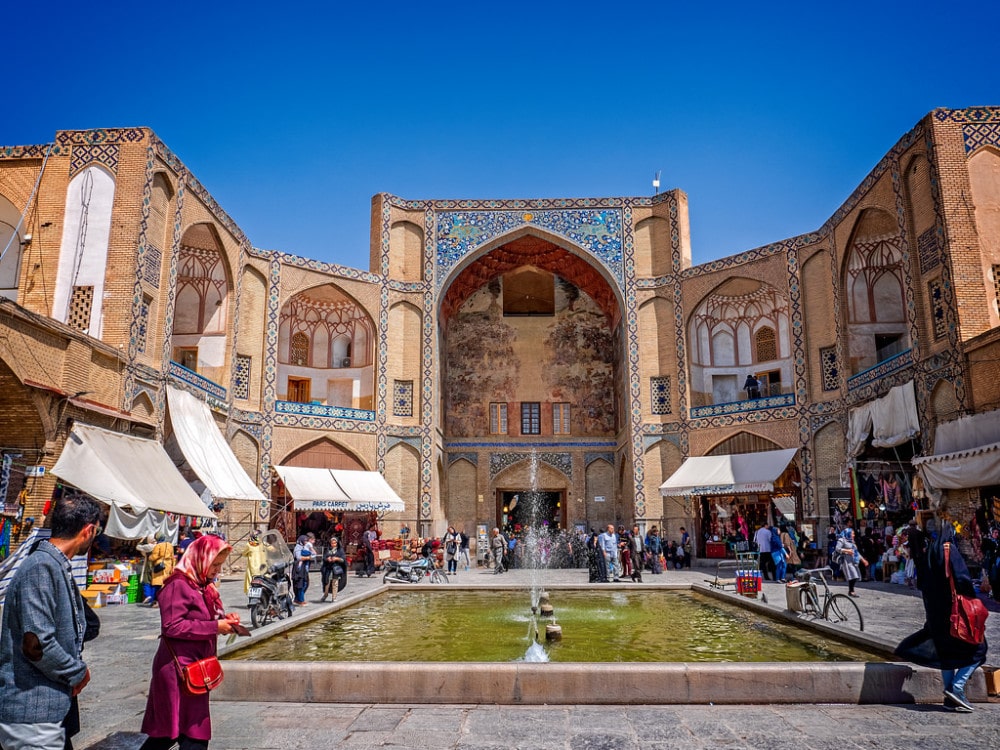Qeisarie Gate, Isfahan travel attraction