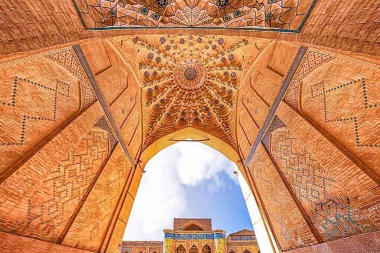 Atiqe Mosque Arch, Shiraz travel attraction