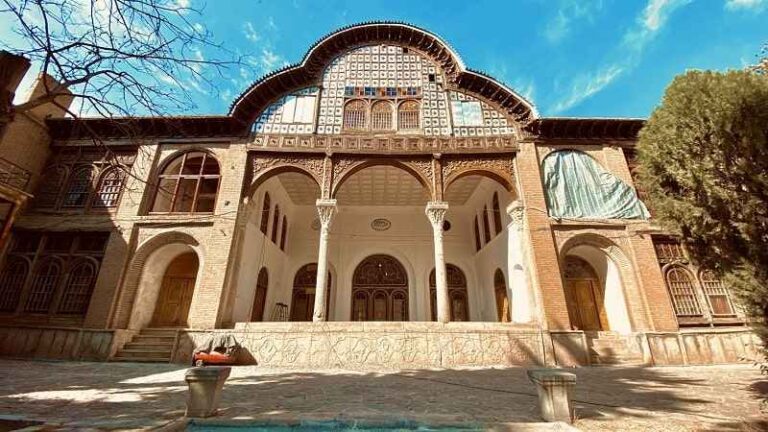 Moshir Divaan Mansion, Kurdistan Travel Attraction