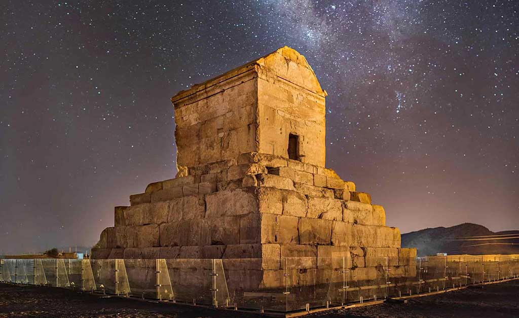 Pasargadae, Achaemenid capital, UNESCO heritage, Shiraz travel attraction