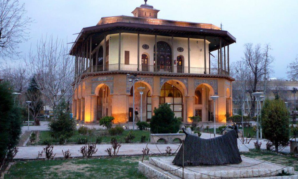 Chehel Sotun Pavilion, Qazvin travel attraction